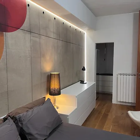 Basement Art Bedroom Privatunterkunft